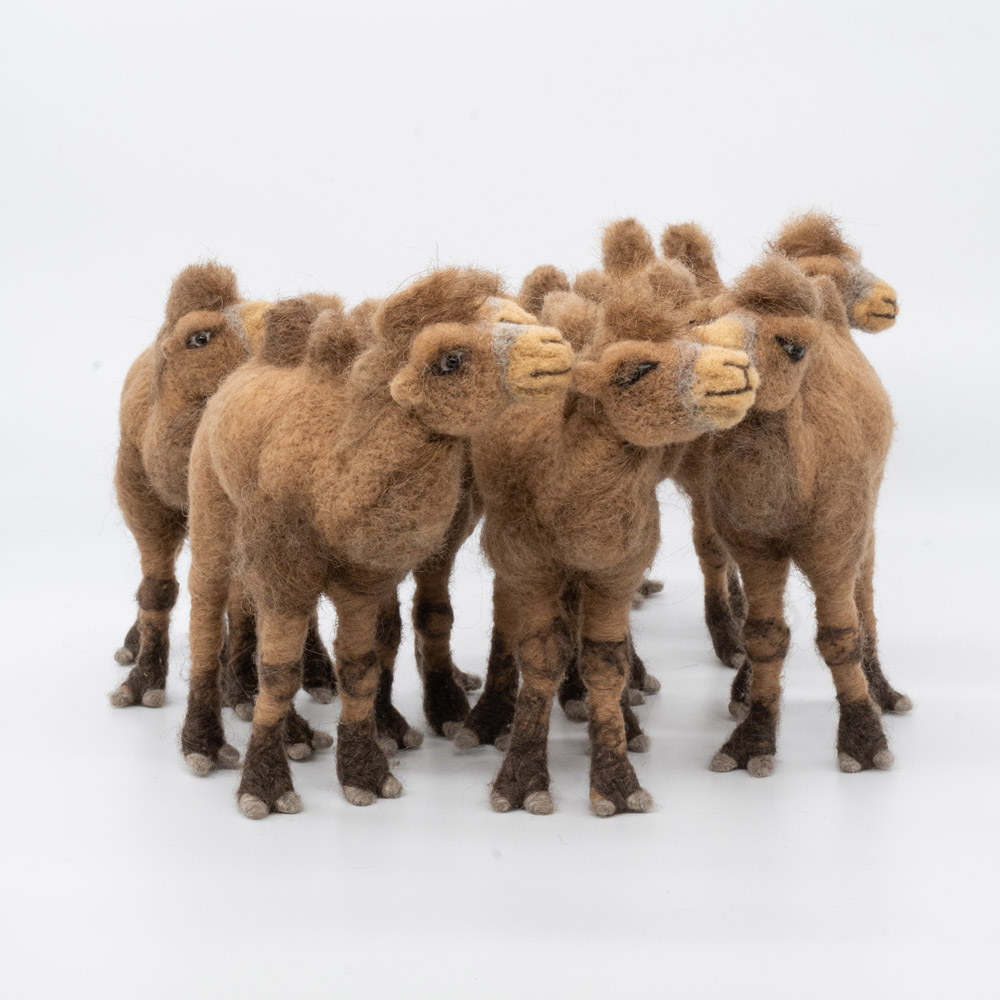 Handmade camel cuddly toy made of 100% felt, camel wool